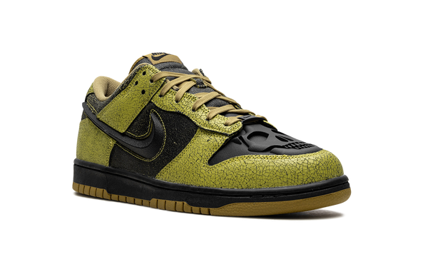 Nike Dunk Low Retro QS Halloween Skull