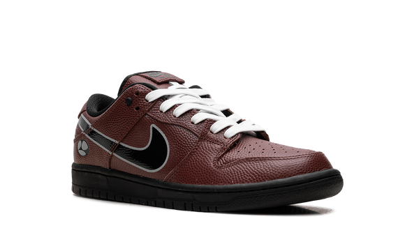 Nike SB Dunk Low Limosine Skateboards
