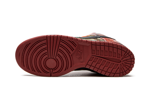 Nike SB Dunk Low Pushead 1