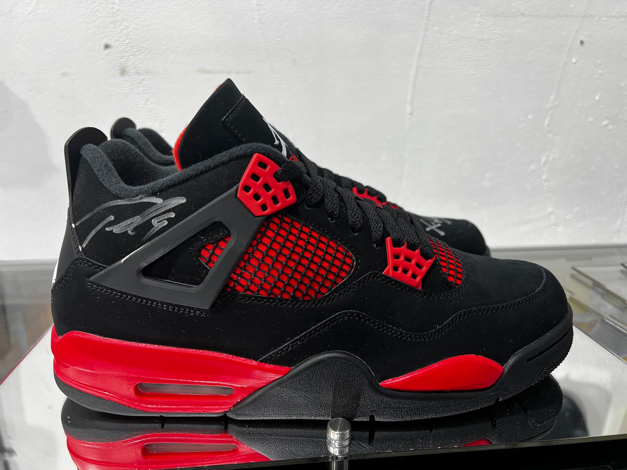 Pr~nom jordan Clearance